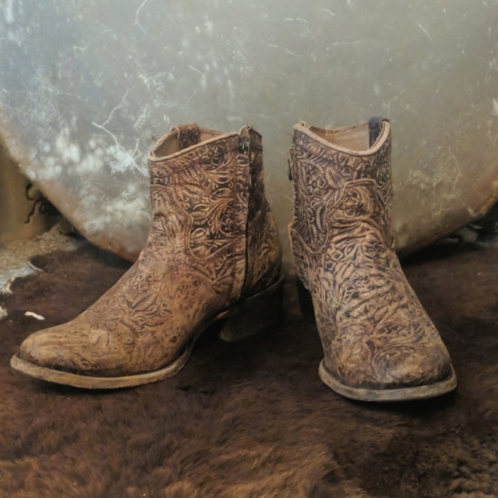 CORRAL C3056 handcrafted distressed tan embossed leather ankle boot/booties sz 9 - Picture 11 of 15